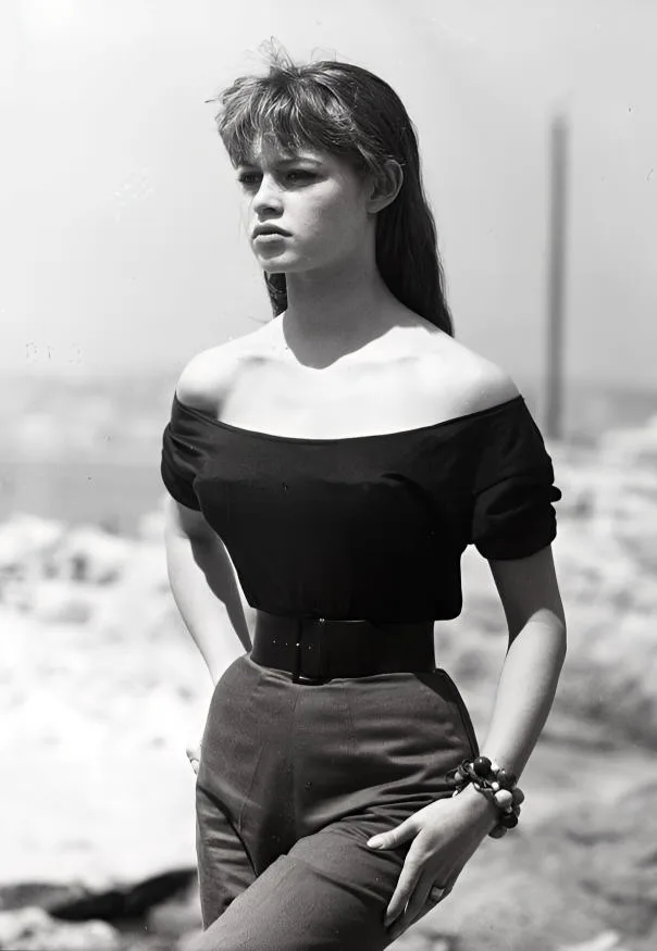 オフショルダードレス